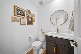 2631 Hunters Point Dr, Pittsburgh, PA 15090 - Photo 14