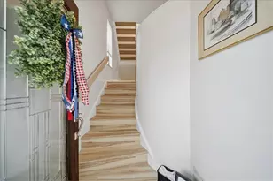 2631 Hunters Point Dr, Pittsburgh, PA 15090 - Photo 2