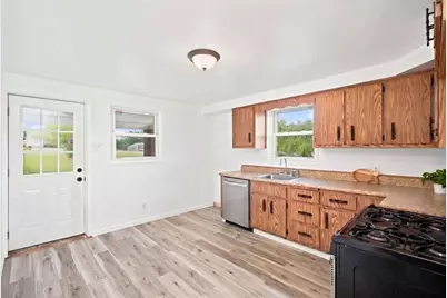 1376 Peterson Dr, Jefferson Hills, PA 15025 - Photo 12