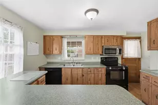 125 White Oak Dr, White Oak, PA 15131 - Photo 10