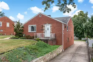 169 Crestview Dr, Pittsburgh, PA 15236 - Photo 2