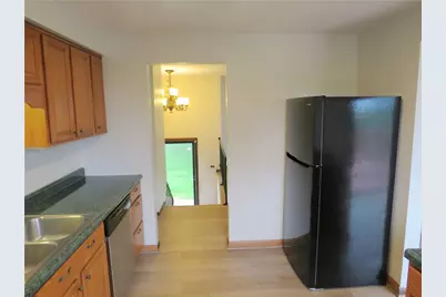 115 Bristol Ln, Hempfield Township, PA 15642 - Photo 8
