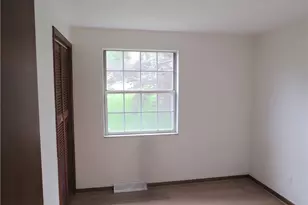 115 Bristol Ln, Hempfield Township, PA 15642 - Photo 14