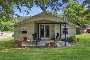 400 Virginia Dr, North Fayette, PA 15071 - Photo 2