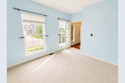 1619 Norman Dr, Pittsburgh, PA 15143 - Photo 6