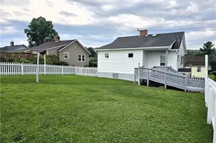 206 Meadowview Dr, Unity Township, PA 15650 - Photo 2