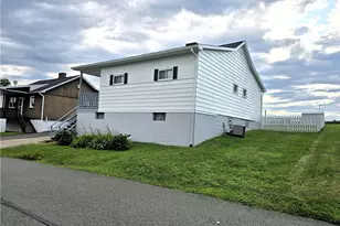 206 Meadowview Dr, Unity Township, PA 15650 - Photo 4