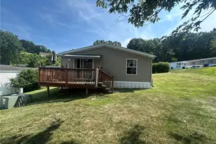 710 Slate Ave, Cranberry Township, PA 16066 - Photo 2