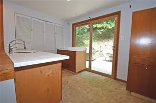 986 Segar Rd, Pittsburgh, PA 15243 - Photo 12