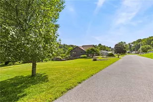 1174 Zucco Ln, Greater Johnstown School District, PA 15905 - Photo 4