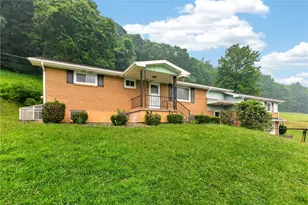 323 Albrights Lake Rd, Hempfield Township, PA 15601 - Photo 26