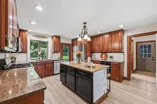 1144 Brookview Ct, Hermitage, PA 16148 - Photo 12