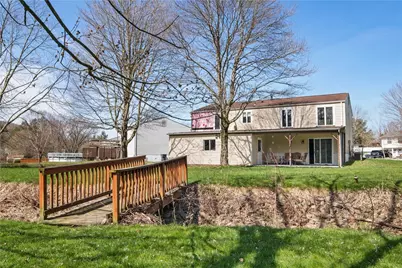 16 Wheatfield Dr, Cranberry Township, PA 16066 - Photo 2