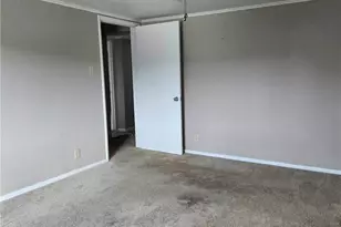 902 Henry St, Belle Vernon, PA 15012 - Photo 6