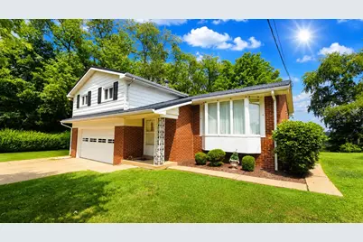 1060 King Arthur Drive, Washington Township, PA 15613 - Photo 2