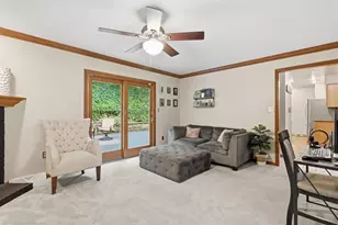 455 Monmouth Dr, Cranberry Township, PA 16066 - Photo 10