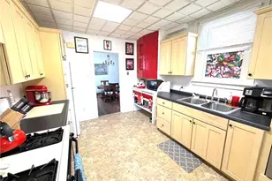 2335 Candace St, Beechview, PA 15216 - Photo 10