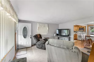 203 George St, Jeannette, PA 15644 - Photo 4