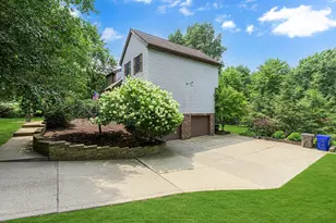126 Firethorn Rd, Baden, PA 15005 - Photo 6