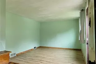 5 Marie Ave, Pittsburgh, PA 15223 - Photo 8