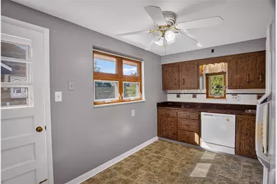1020 Towervue Drive, Pittsburgh, PA 15227 - Photo 18