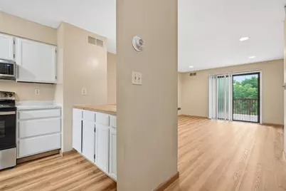 225 Woodhaven Dr, Seven Fields Boro, PA 16046 - Photo 6