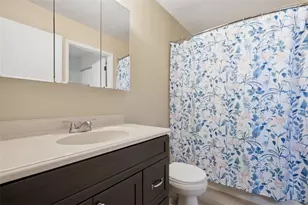 225 Woodhaven Dr, Seven Fields Boro, PA 16046 - Photo 24
