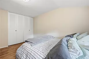 208 Parkedge Rd, Green Tree, PA 15220 - Photo 16