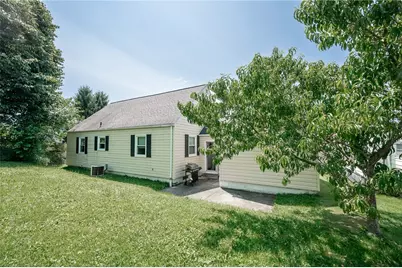 819 Grant St, , PA 15946 - Photo 6