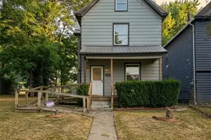 905 Spearman Ave, Farrell, PA 16121 - Photo 1