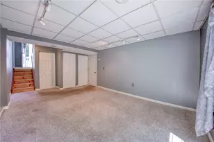 417 Redwood Ct, Ross Twp, PA 15202 - Photo 16