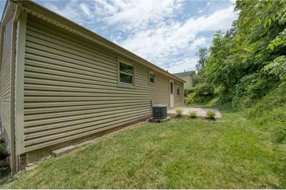 642 Pikeview Dr, Pittsburgh, PA 15239 - Photo 42