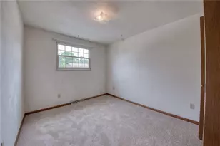 642 Pikeview Dr, Pittsburgh, PA 15239 - Photo 18