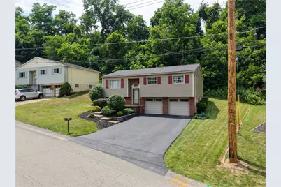 642 Pikeview Dr, Pittsburgh, PA 15239 - Photo 2