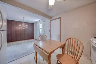 642 Pikeview Dr, Pittsburgh, PA 15239 - Photo 16
