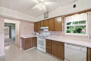 9431 Old Perry Hwy, Pittsburgh, PA 15237 - Photo 12
