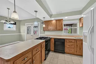 3001 Hazelhurst Ave, Pittsburgh, PA 15227 - Photo 10