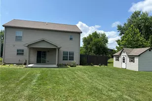 729 Skylark Dr, Dunbar Township, PA 15425 - Photo 2
