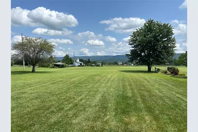 729 Skylark Dr, Dunbar Township, PA 15425 - Photo 4