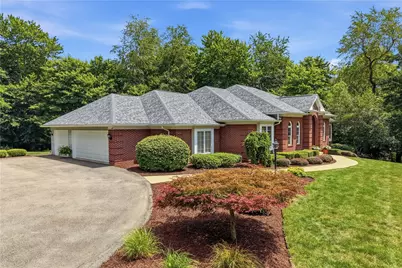 727 Franklin Rd, Pine Township, PA 16046 - Photo 2
