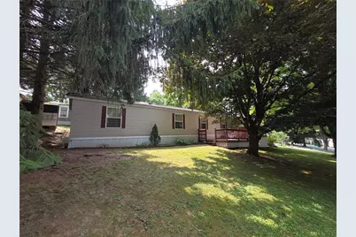 214 Baxter Ln, Center Township, PA 16001 - Photo 2