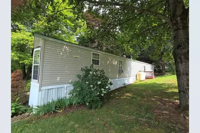 214 Baxter Ln, Center Township, PA 16001 - Photo 32