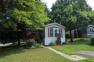214 Baxter Ln, Center Township, PA 16001 - Photo 4