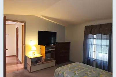 214 Baxter Ln, Center Township, PA 16001 - Photo 26