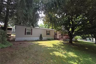 214 Baxter Ln, Center Township, PA 16001 - Photo 2