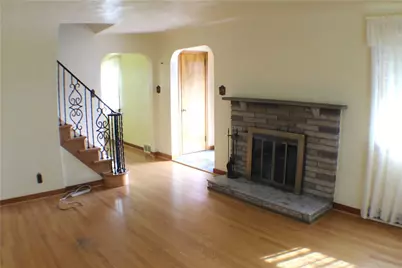 710 Center Ave, North Charleroi, PA 15022 - Photo 2