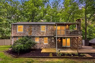 204 Summerfield Dr, Economy, PA 15005 - Photo 2