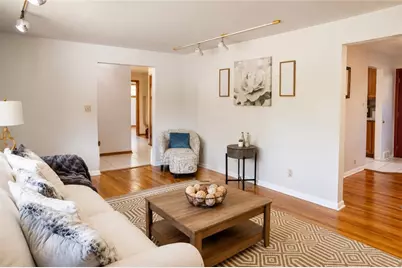 421 Clair Dr, Pittsburgh, PA 15241 - Photo 8