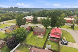 3832 Evergreen Dr, Monroeville, PA 15146 - Photo 4
