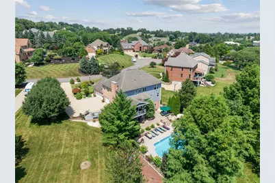 32 Hawthorne Ln, Penn Twp, PA 15642 - Photo 4